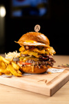 Bomba burgery v Teátru